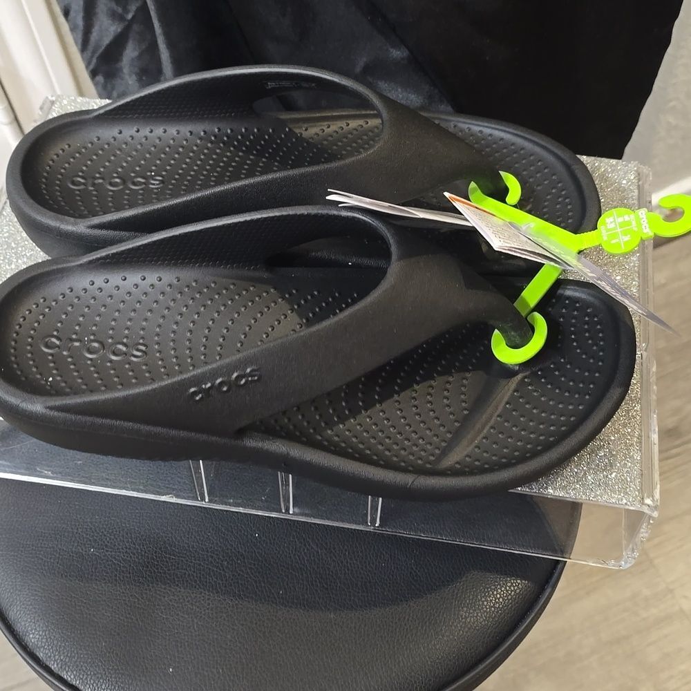 CROCS Mellow Recovery Flip-Flop Sandal- Black - Picture 10 of 11